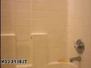 Видео как голыхтеток трахают убийцы в ванной